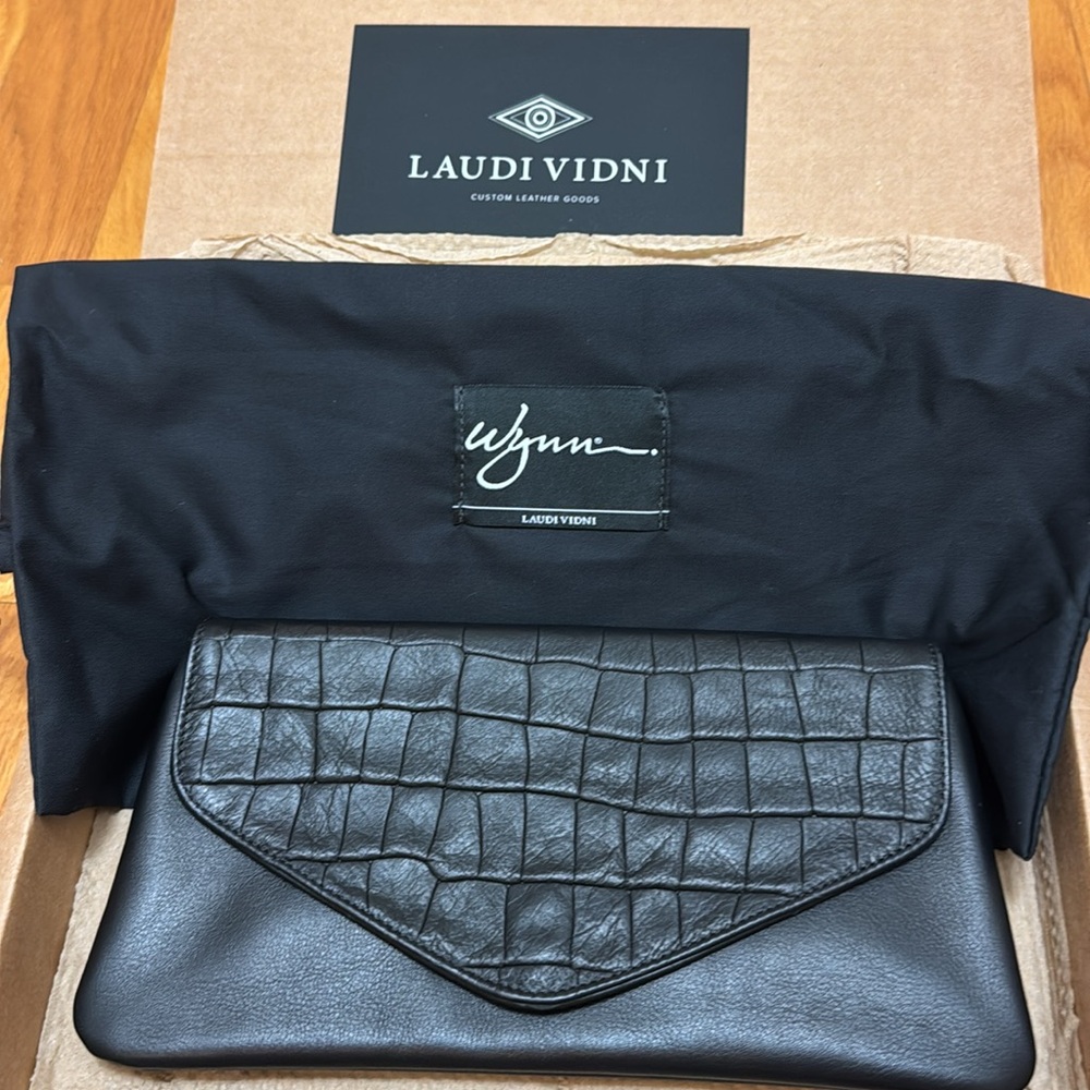 Laudi Vidni Clutch/Shoulder Bag - Chain is Removable